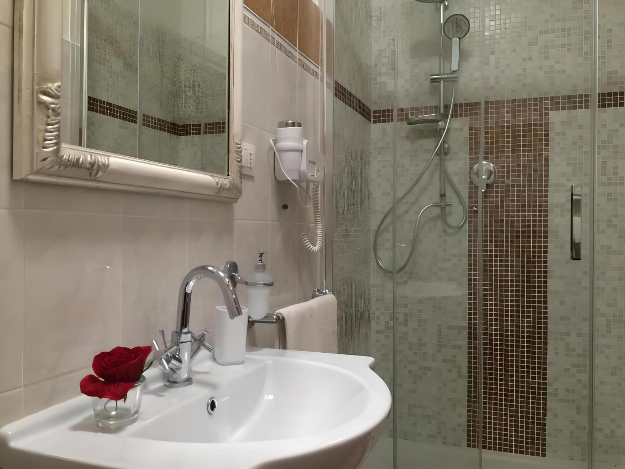 Hotel Casa Boss Oblivium Florenz Exterior foto
